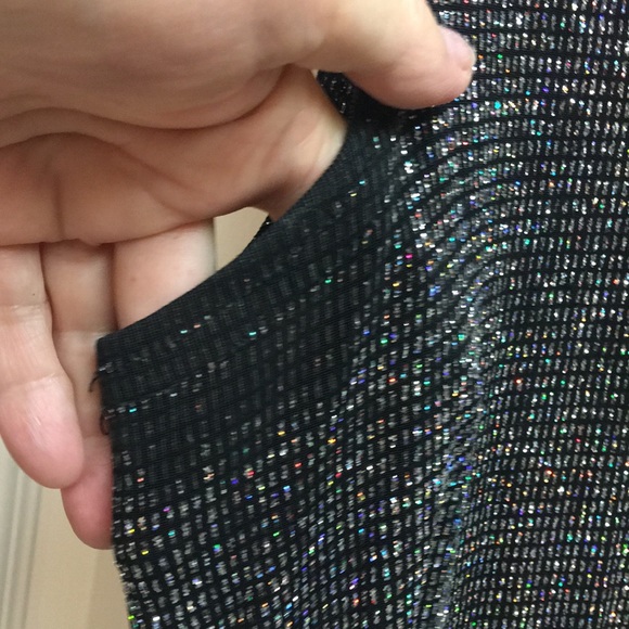 MOCK NECK SPARKLE TANK - Picture 10 of 11